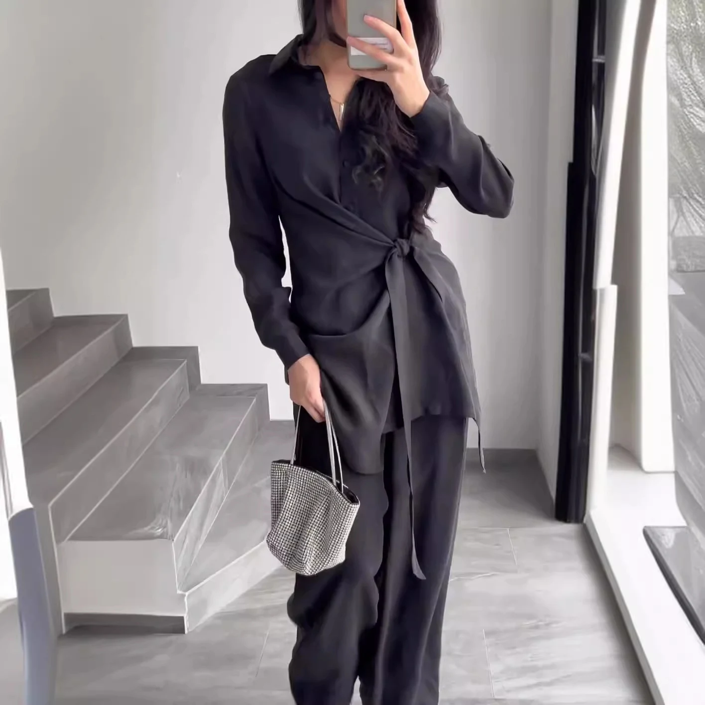 Title 4, Abito pantaloni casual con camicia attillata in...