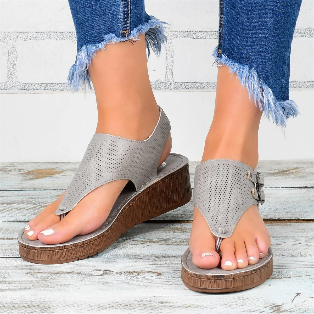 Title 4, Womens plus size clip toe flat sandals, provid...