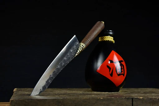 Title 1, Small kitchen knife designed for precision cutt...