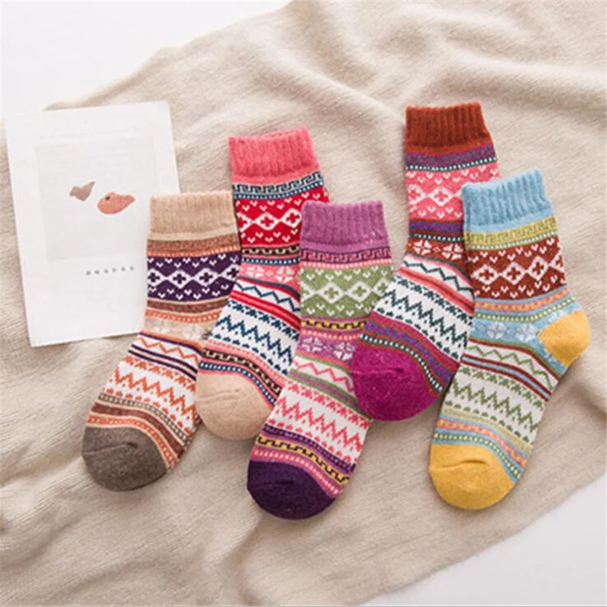 Title 1, Ethnic wind cashmere socks