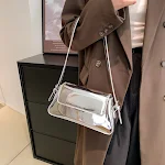 Bolsa Mensageiro Flip Feminina Bolsa de Ombro e Sob O Braço Design Elegante e Confortável Perfeita para o Dia a Dia e Levar o Essencial com Você — foto 9