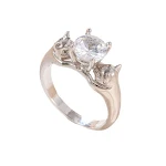 Anel Kitten Ball de cobre com diamantes e proteção ambiental. Joia adorável e sustentável para amantes de gatos. Design sofisticado. — foto 1