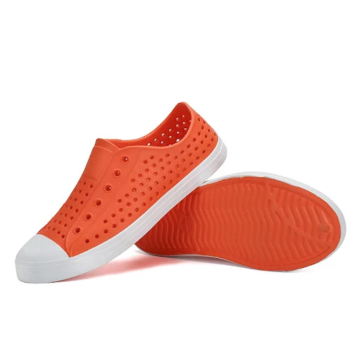 Title 13, Student beach shoes
