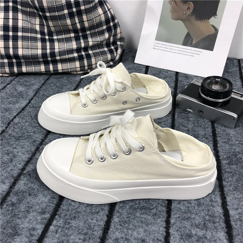 Two-Wear And A Half Drag Foot Leisure Board Shoes. Enjoy relaxed gliding with these comfortable and stylish board shoes — photo 1