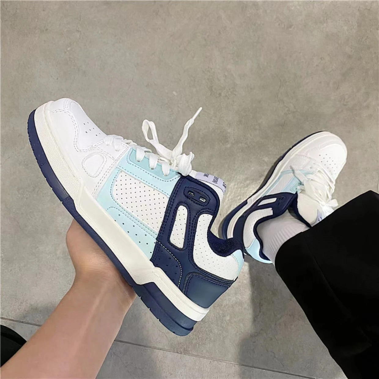 Male And Female Students Casual Couple Skateboard Retro Sneaker Classic Design and Comfortable Perfect for Everyday Use — photo 6