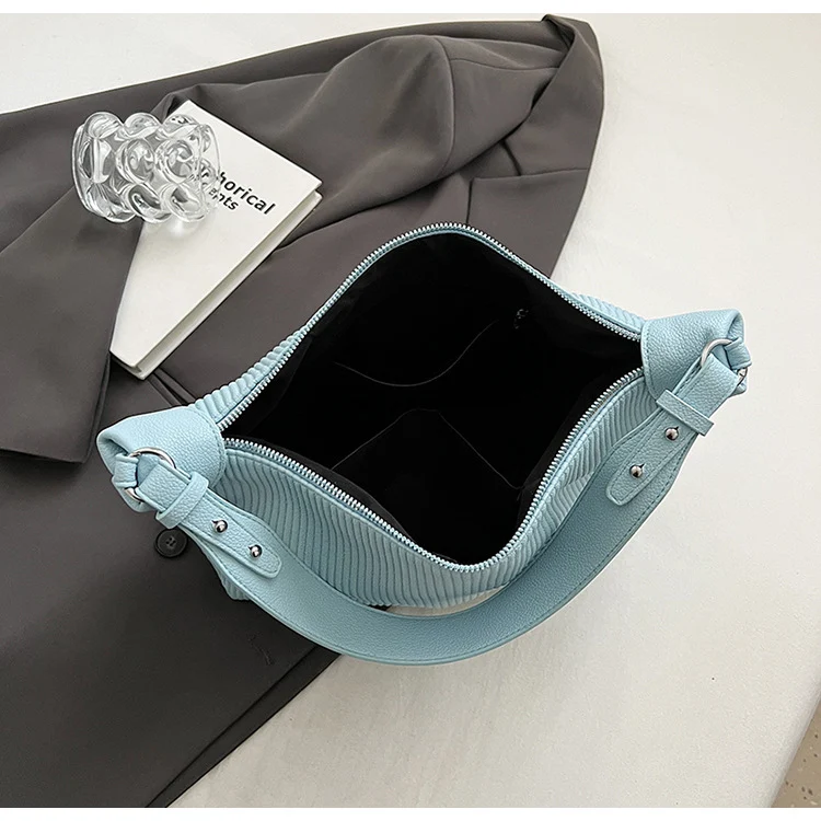 Title 12, Bolsa Crossbody Casual Feminina com Design Espe...