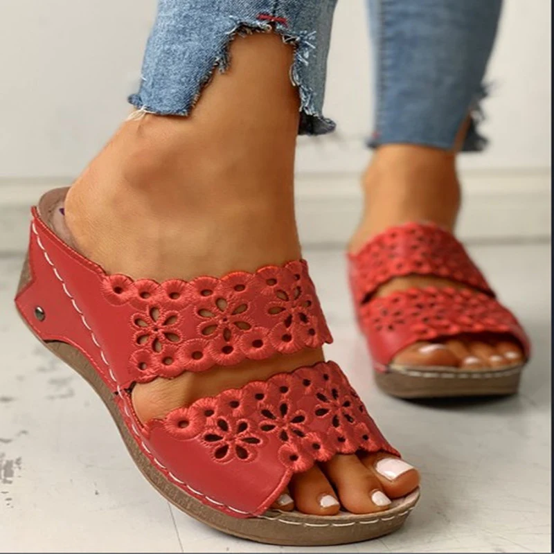 Title 5, European and American Platform Wedge Embroidere...