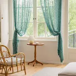 Cortina de renda Fantasy Verde Escuro Couro de Cavalo Decore sua casa com estilo e sofisticação. Bloqueia luz e proporciona privacidade com elegância. — foto 6