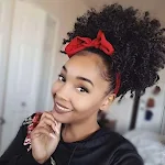 Peruca Afro Grande Kinkycurl, microcachos fofos, bolsa de cabelo. Cachos definidos, volume e um visual natural para um afro impactante e confortável. Leve e estilosa. — foto 31