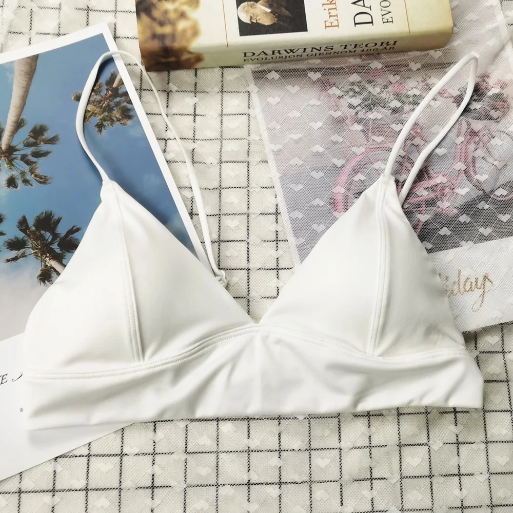 Ropa interior fina para mujer sexy francesa con copa triangular sin aros de acero. Comodidad y sensualidad para tu día a día. — foto 8