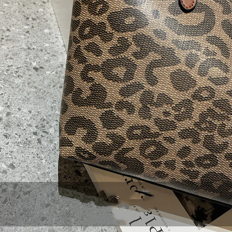 Title 3, New Fashion Trendy Old Flower Leopard Print Tot...