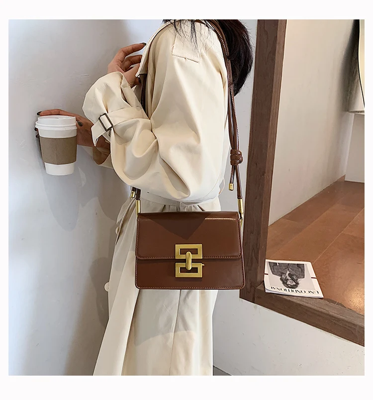 Title 5, New Autumn One-Shoulder Messenger Chain Bag. St...