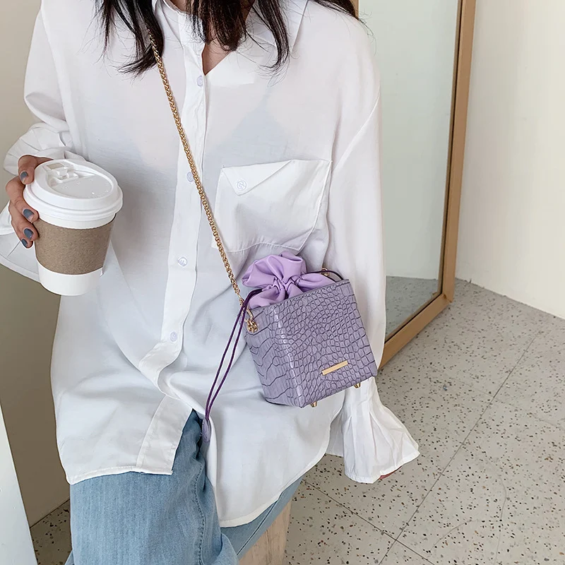 Title 1, Shoulder chain bag for stylish and secure carry...