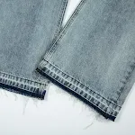 Heren bootcut jeans met water wash en gaten. Een comfortabele en trendy broek voor een casual look. Perfect voor dagelijks gebruik. — foto 15