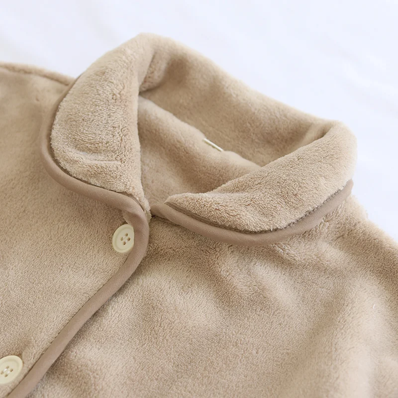 Pijama de flanela de urso para outono e inverno. Roupa de dormir quente e aconchegante para noites frias, perfeito para um sono reparador e confortável. — foto 15