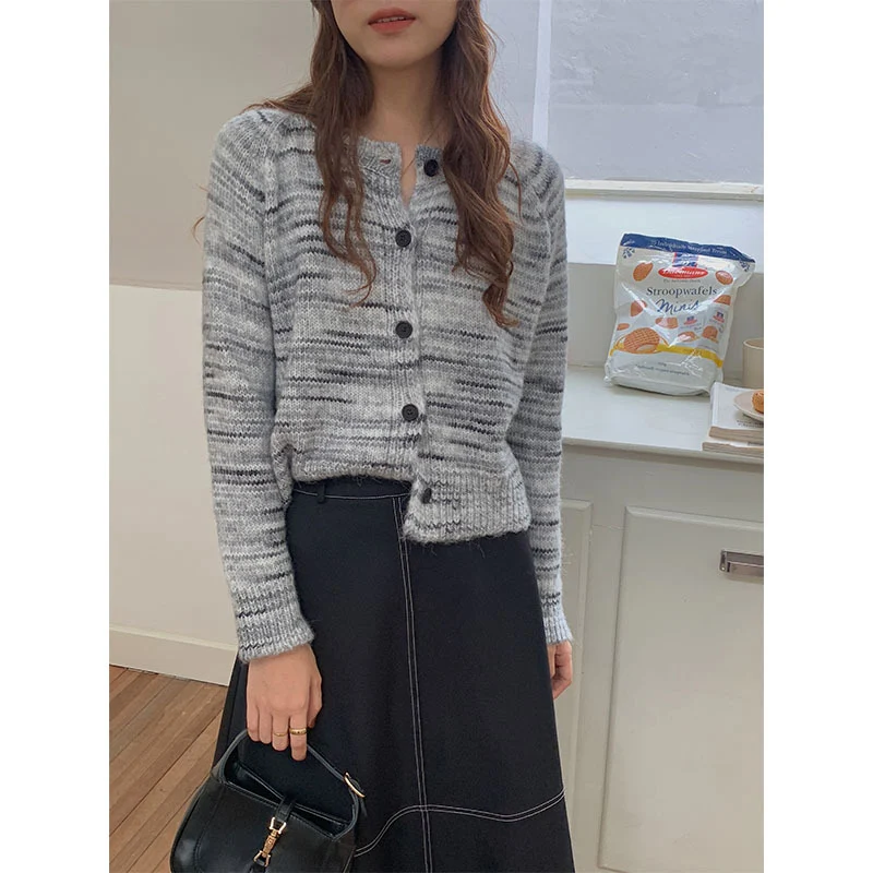Lazy Wool Knit Cardigan Women's Jacket Soft comfortable women's jacket Knitted coat ideal for daily wear and layering Re — photo 4