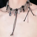 Colar feminino com múltiplos zíperes, corrente de clavícula elegante e moderna. Destaque-se com este acessório único e charmoso. — foto 1
