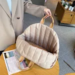 Bolsa de mão portátil e simples para pets, moda para casa, ideal para transportar seu amigo peludo com conforto e estilo em qualquer lugar. — foto 3