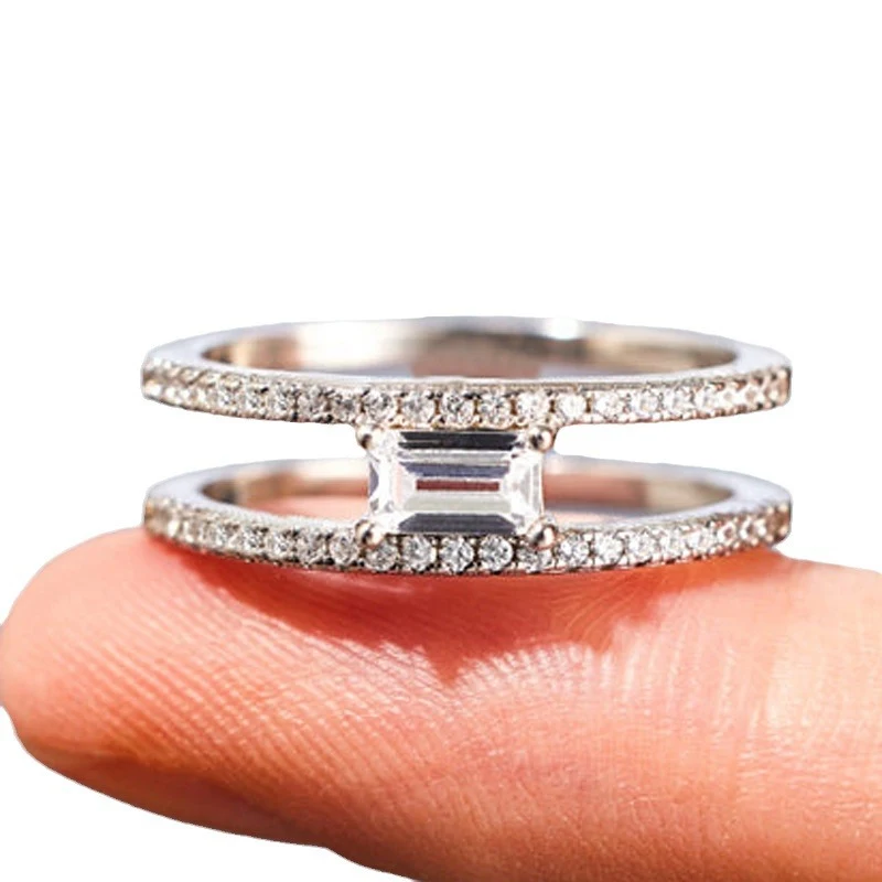 Anel fashion feminino quadrado geométrico com ornamento. Design moderno e elegante para complementar seu estilo, perfeito para uso diário ou especial. — foto 8