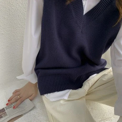 Title 6, V-neck Vest Sleeveless Knitted Waistcoat Studen...