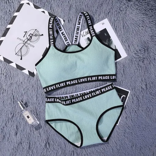 Title 4, Womens vest bra set. Provides all-day comfort ...