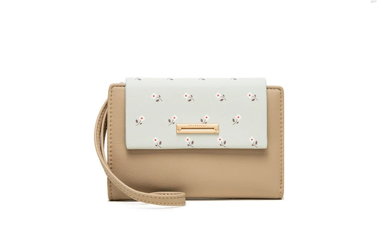 Clutch Multifuncional com Estampa Fashion e Versátil. Combine com Tudo e Arrase em Qualquer Ocasião. O Acessório Perfeito para um Look Impecável. — foto 4