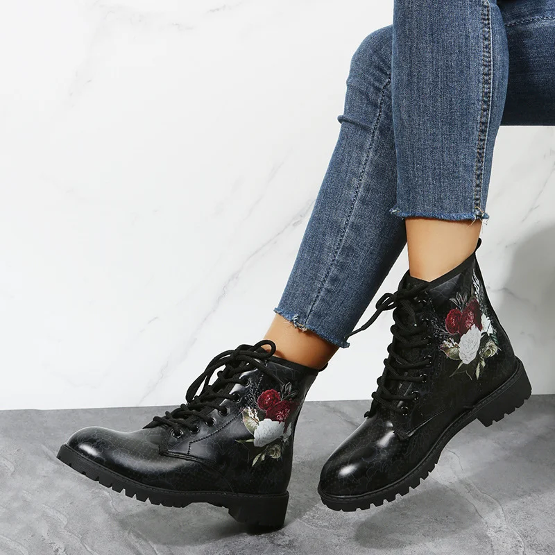 Title 5, Womens Workwear Boots Large Print Halloween Ca...