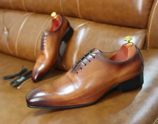 Title 6, Klassieke herenschoenen voor zakelijke kleding ...