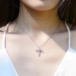 Colar com pingente de prata 925 e moissanita quilates, um brilho intenso para um visual elegante e sofisticado. — foto 2