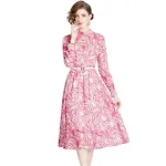 Vestido entallado adelgazante de manga larga con cinturón corte ajustado para una silueta estilizada y elegante, realza tu figura. — foto 3