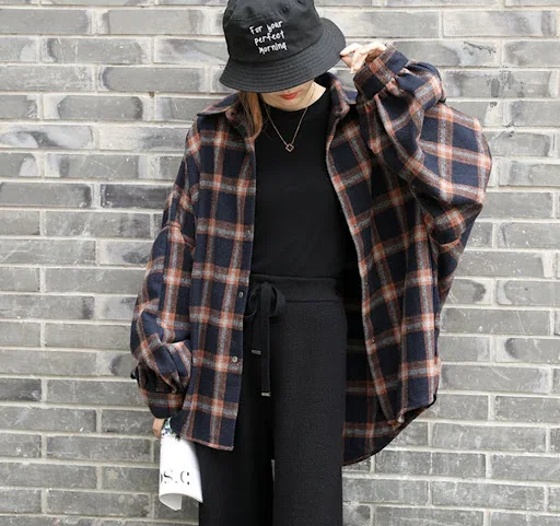 Title 3, Fall student vintage shirt. Comfortable retro s...