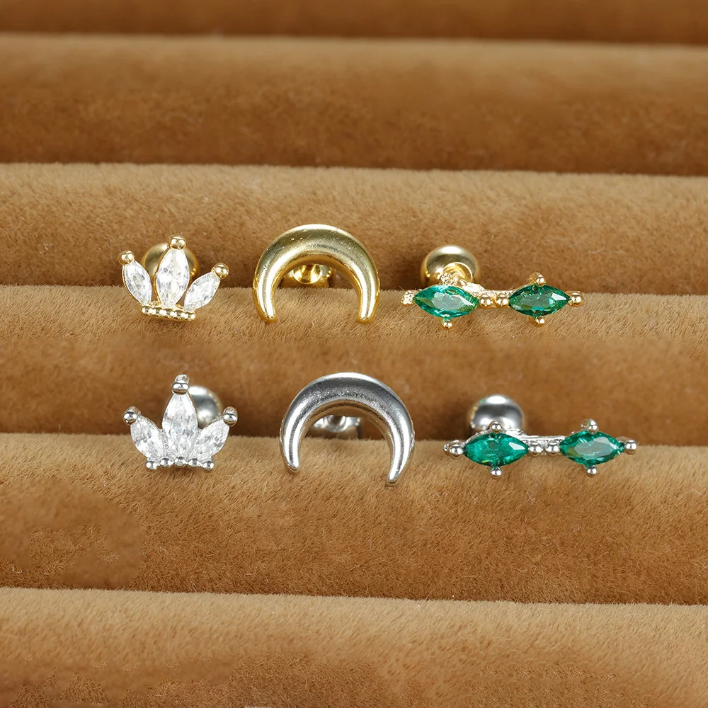 Conjunto de brincos de três peças com coroa lunar e diamantes, ideal para adicionar brilho e sofisticação ao seu visual diário com elegância. — foto 6
