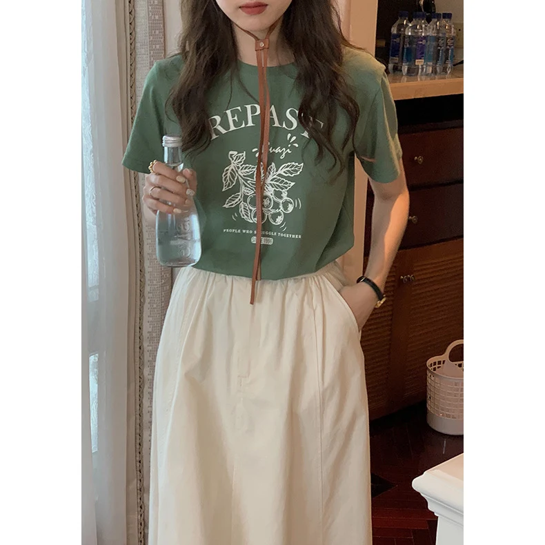 Nova camiseta feminina solta e fina com gola redonda — foto 3