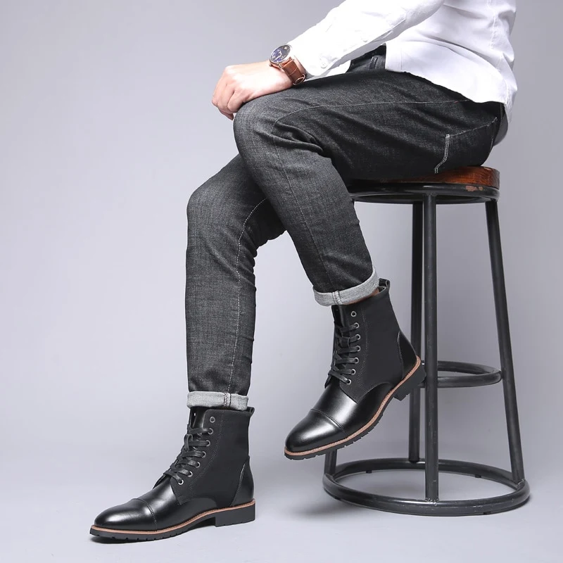 Title 20, Mens pointed warm Martin boots with velvet top...
