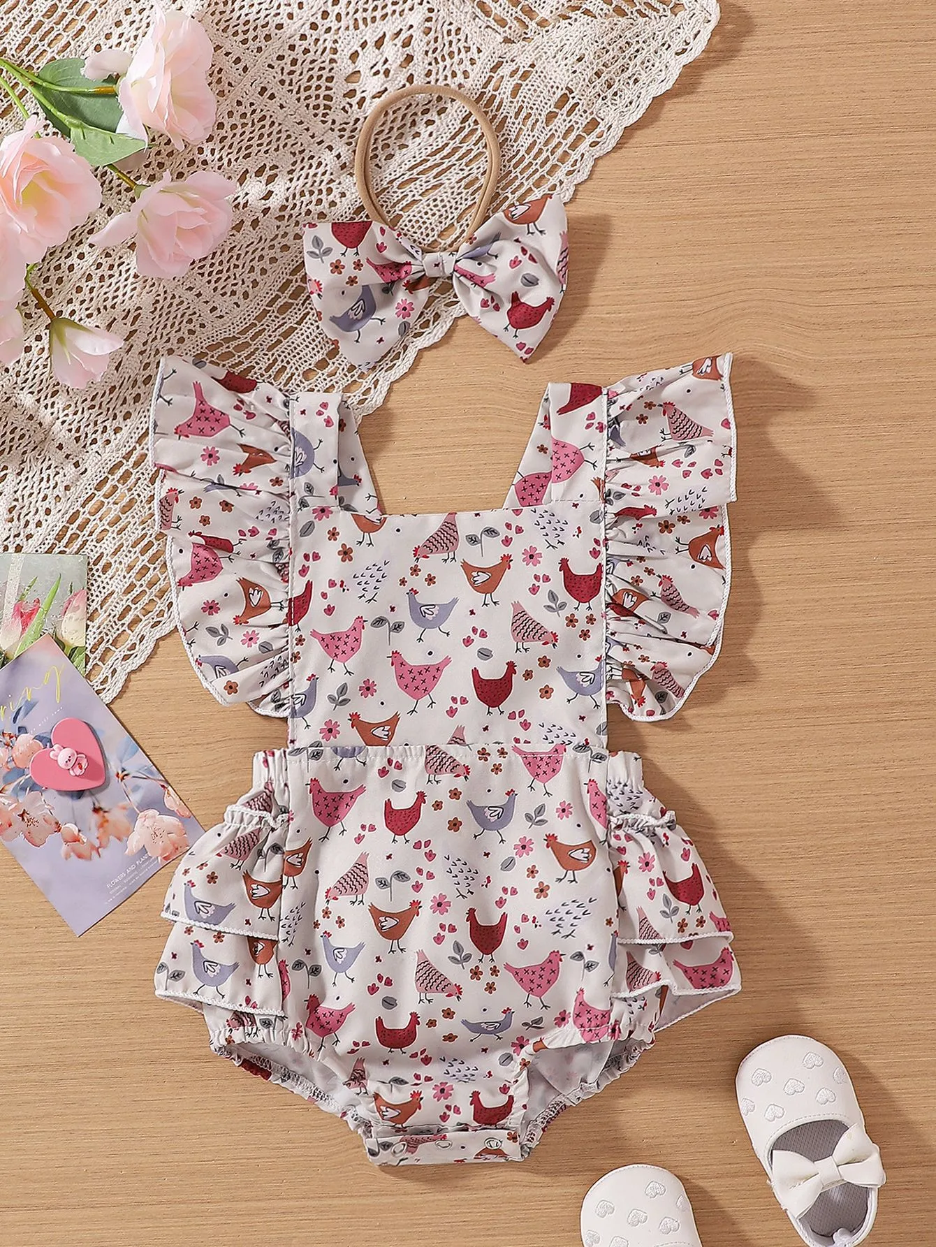 Title 16, Vestido de bebé con diseño de gallina de dibujo...