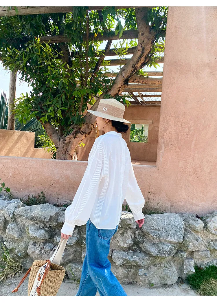 Camicia donna maniche lunghe in cotone francese, morbida e confortevole, ideale per ogni occasione, tessuto traspirante e durevole, un capo classico e versatile. — foto 2