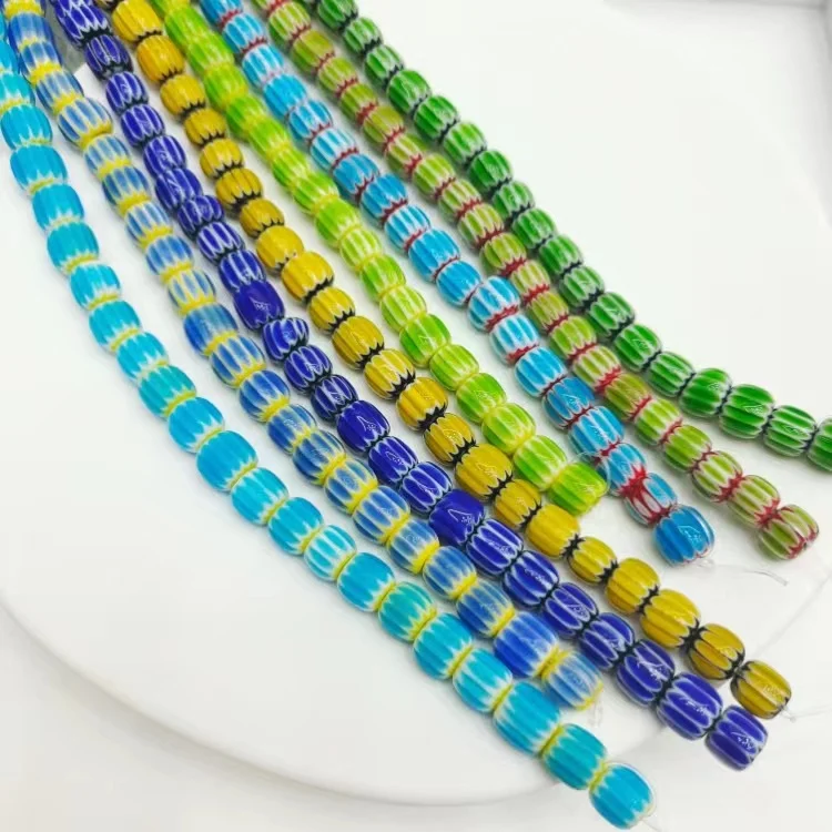 Fio de contas de vidro Mille-fleurs com furo reto. Ideal para criar pulseiras, colares e artesanato. Decore com elegância e beleza. — foto 22