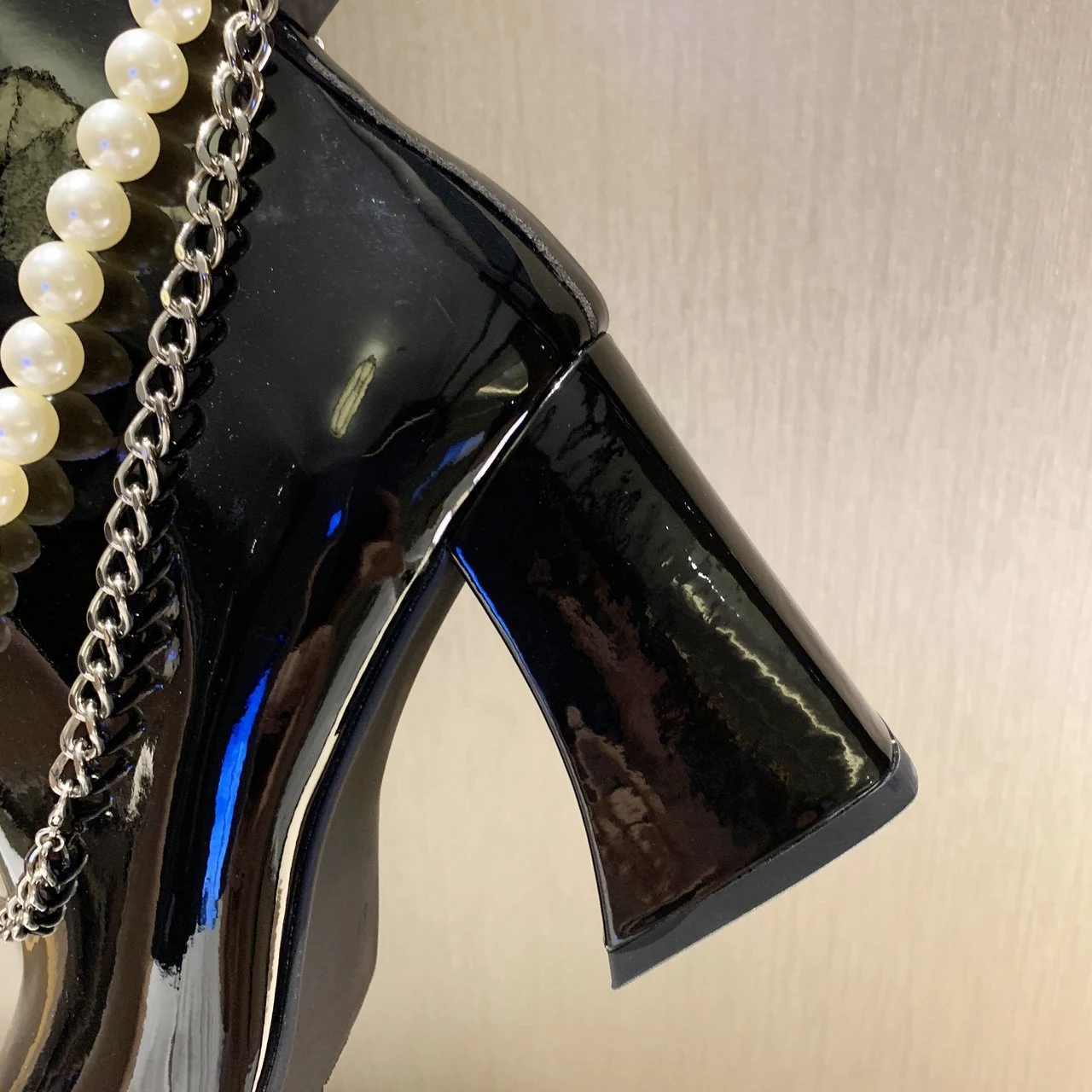 Title 21, New Patent Leather Boots Womens Pearl Chain Sq...