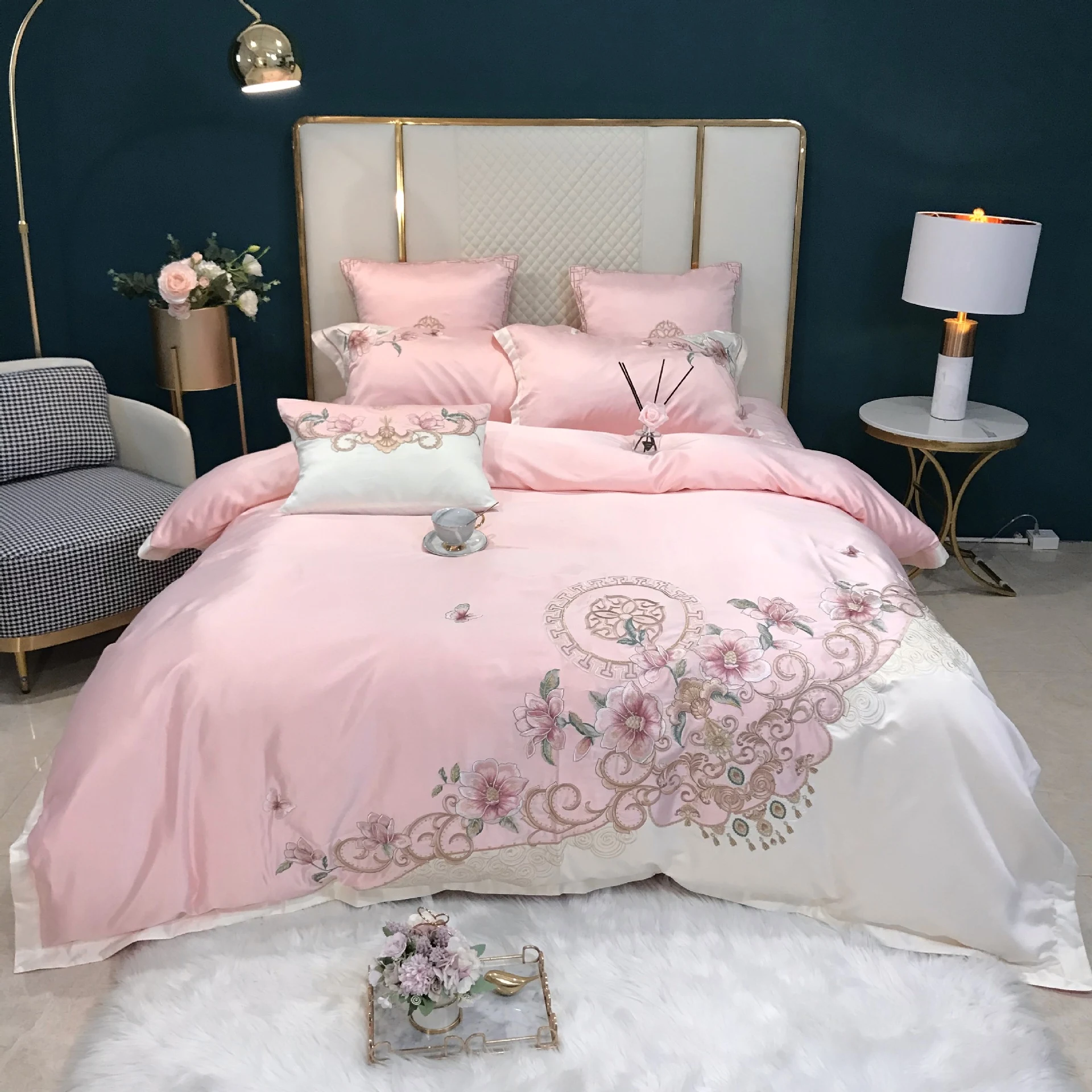 Title 1, Four-piece color-blocking cotton embroidered qu...