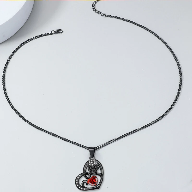 Colar feminino com pingente de caveira de amor, um acessório de moda elegante. Expresse seu estilo com este colar único, perfeito para adicionar charme ao seu visual. — foto 1