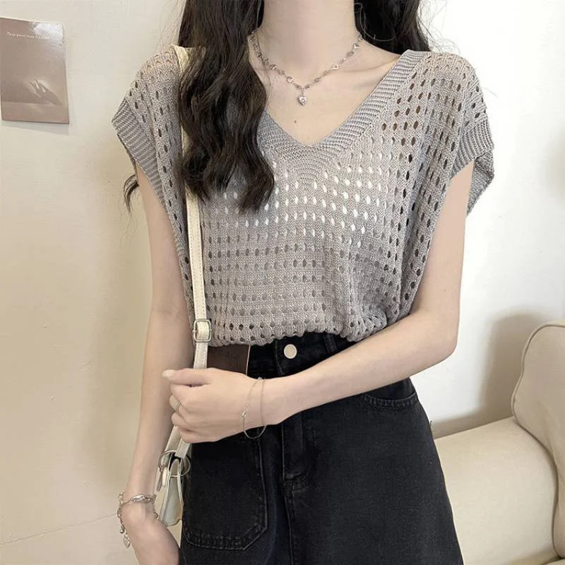 Blouse Hollow Out V-neck Knitwear Short Sleeve Vest Off-shoulder Broken Hole Design — photo 7