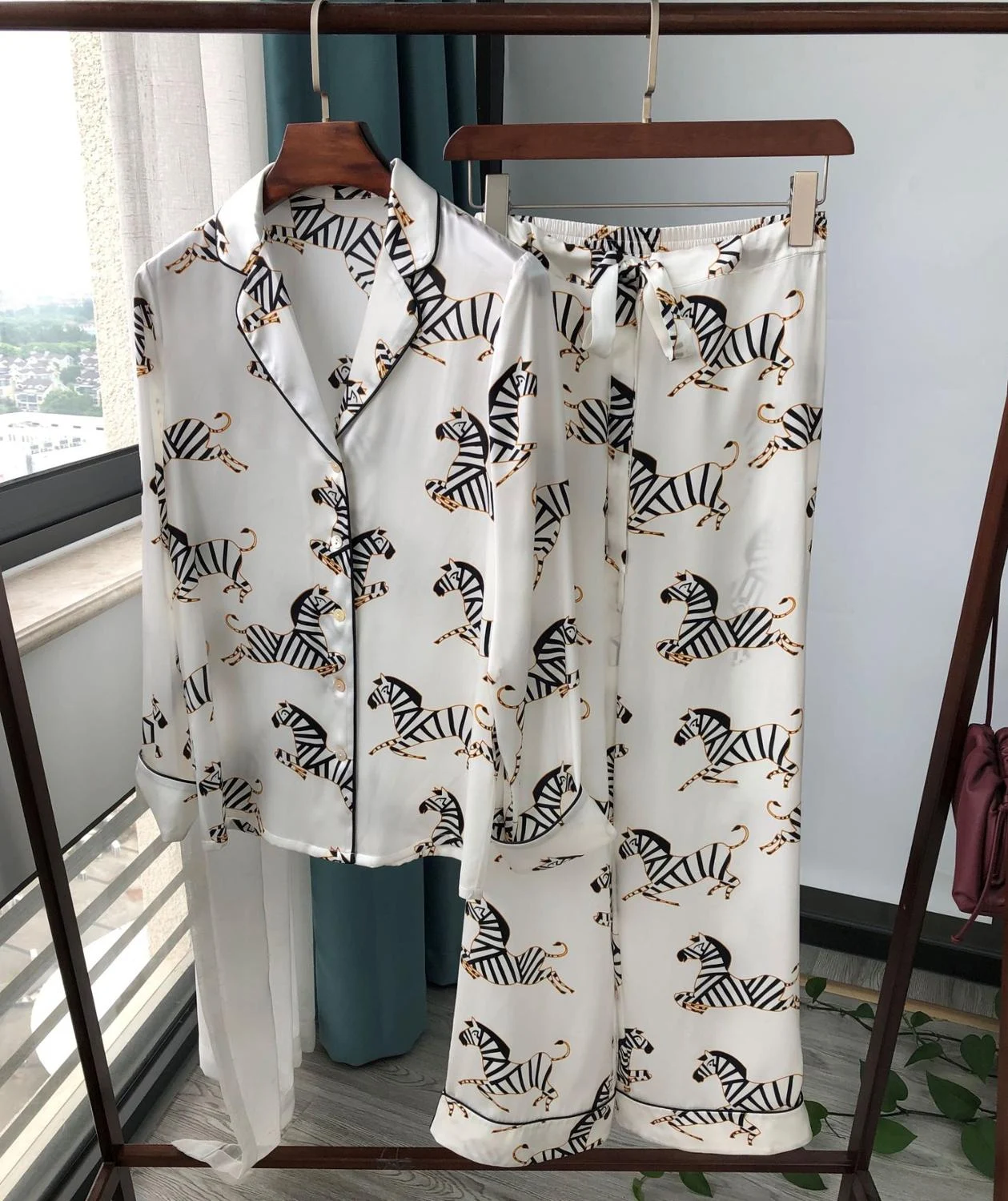 product image - 4