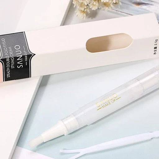 Title 8, Double Eyelid Cream for defined, captivating ey...
