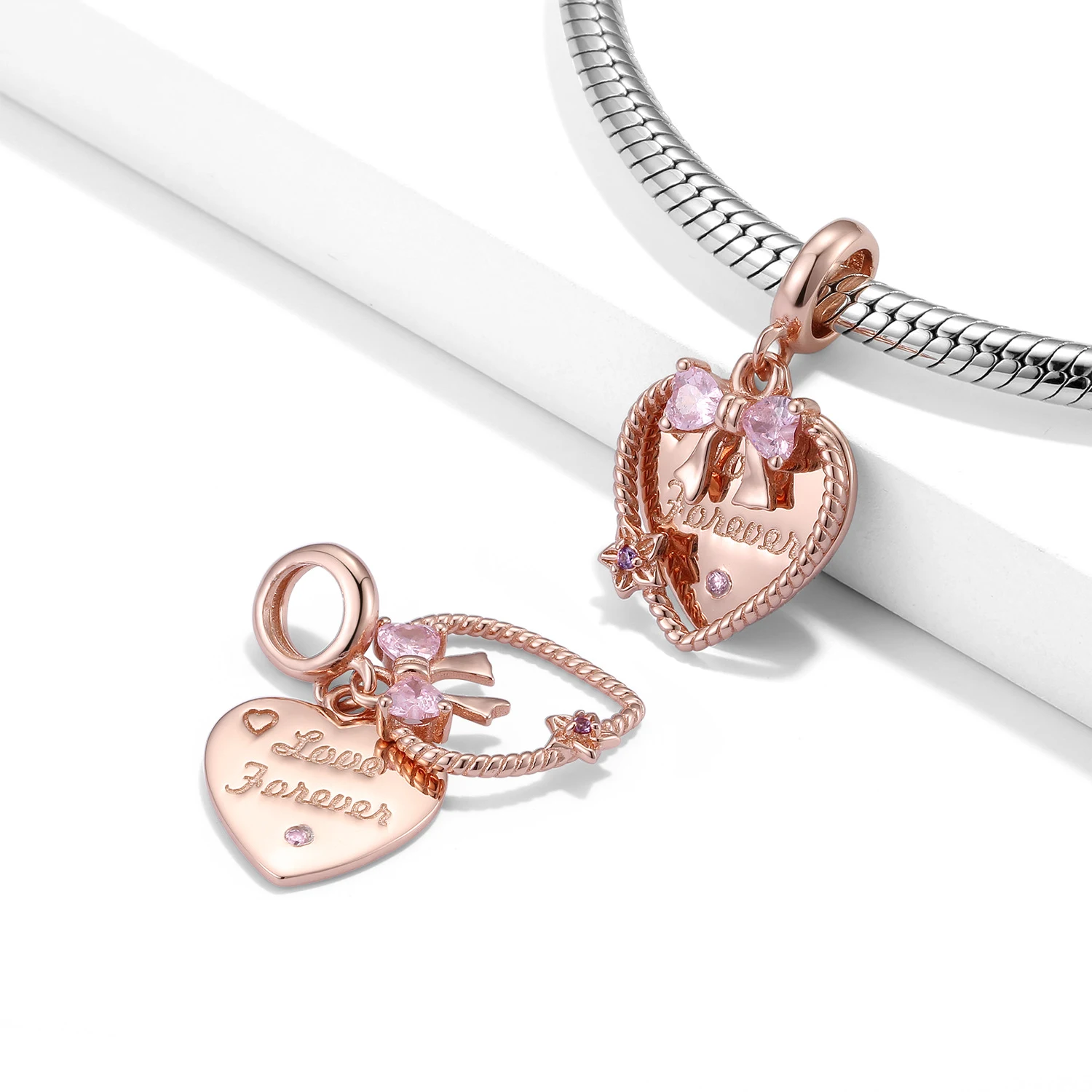 Brazalete con colgante de plata de ley S925 Love Forever para mujer. Un accesorio elegante y duradero que simboliza el amor eterno. — foto 4
