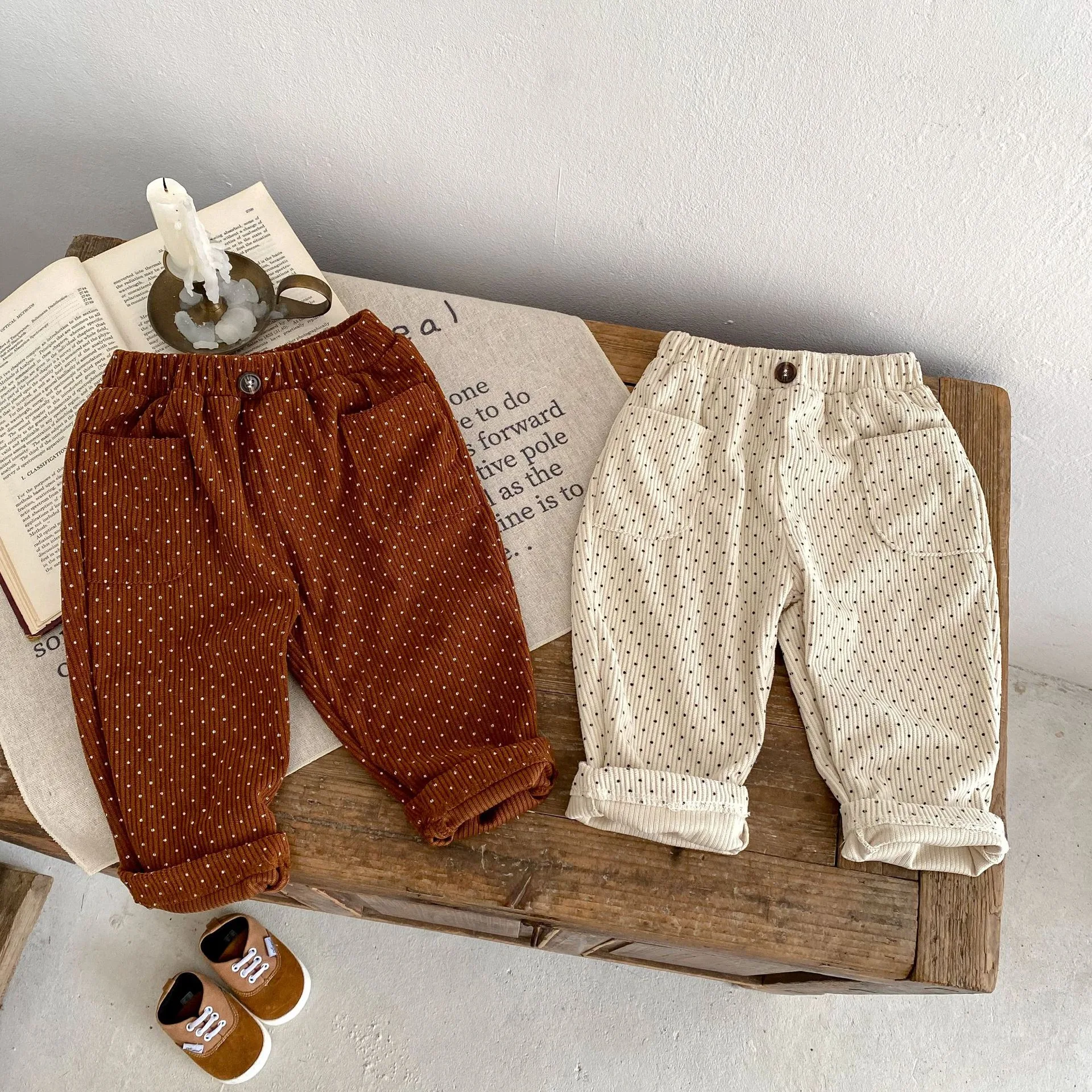 Calças casuais soltas de veludo cotelê estampadas, confortáveis e estilosas. Perfeitas para looks descontraídos, macias e versáteis para o dia a dia. — foto 5