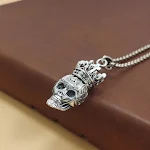 Pingente de coroa e caveira S925 em prata esterlina, estilo frio e moderno, perfeito para expressar sua personalidade única. — foto 7