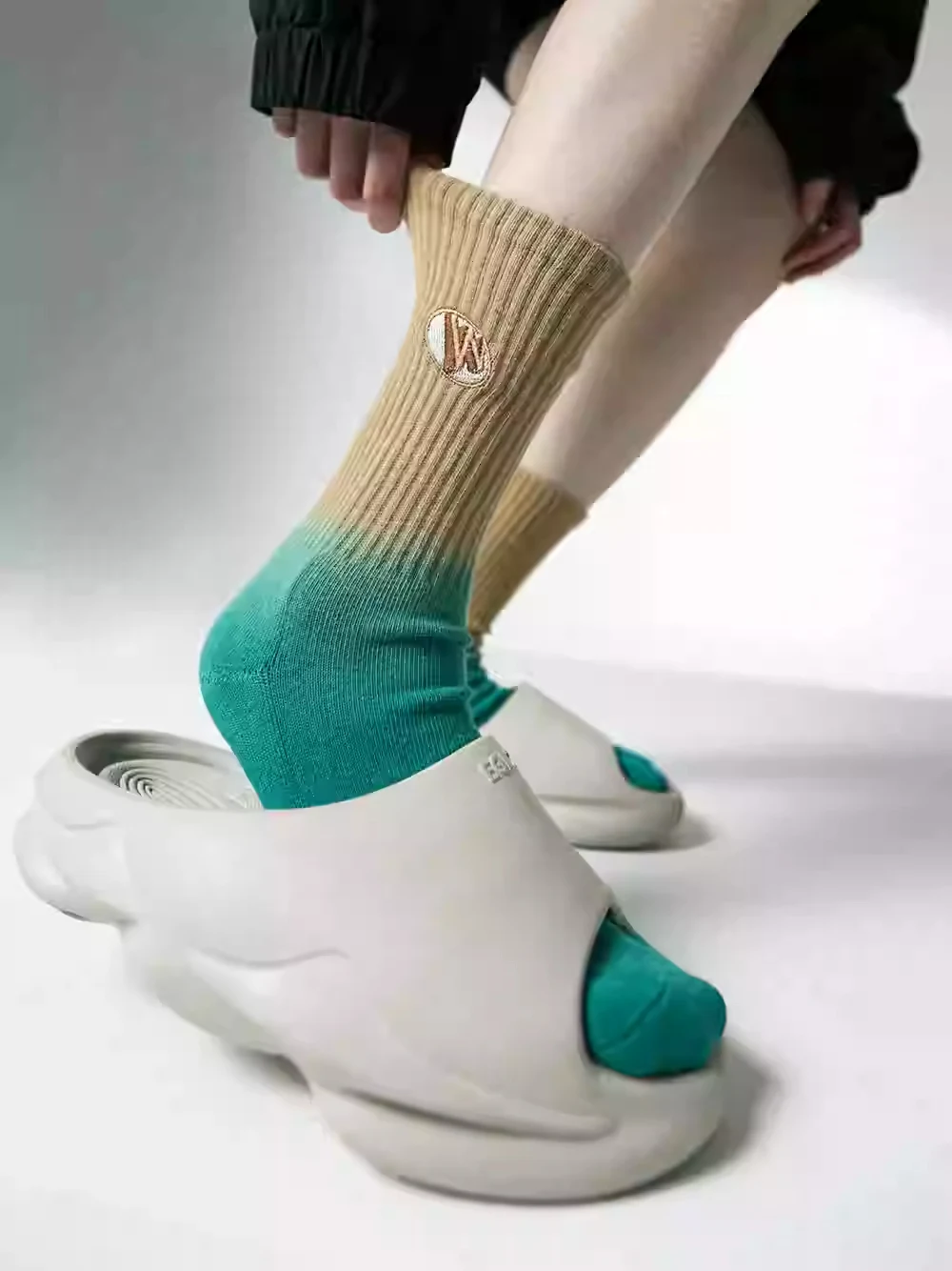 product image - 3