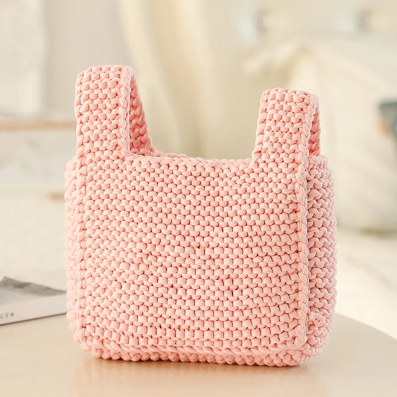 Filato di tessuto fatto a mano per borse tessute fai da te. Materiale per borse DIY, crea la tua borsa unica e personalizzata con facilità. — foto 10