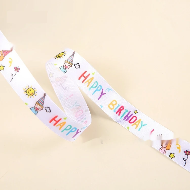 Ruban à motifs de dessins animés pour enfants, idéal pour le bricolage et la décoration. Apportez une touche amusante et créative. — photo 1