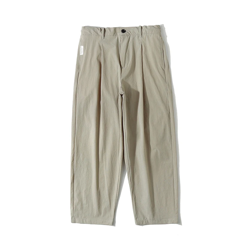 Pantalones casuales retro para hombre, de corte recto y suave, para un look relajado y con estilo. Comodidad y elegancia combinadas. — foto 4